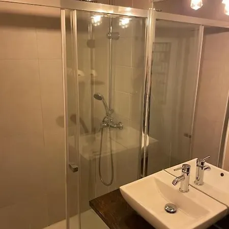 Alfama Fado No Coracao De